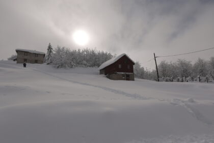 DENIZ MANZARALI YAYLADA KAR GUZELLIGI 1065105 316041