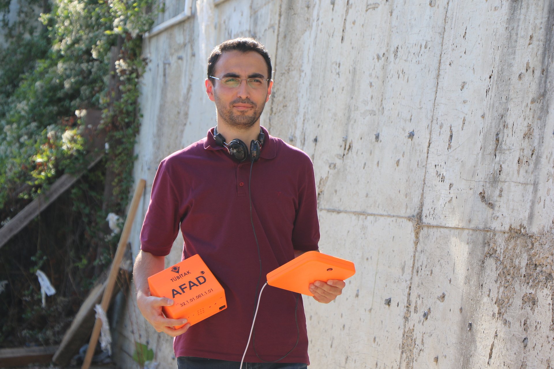 Depremde enkaz altındaki canlıları 120 saniyede tespit edecek