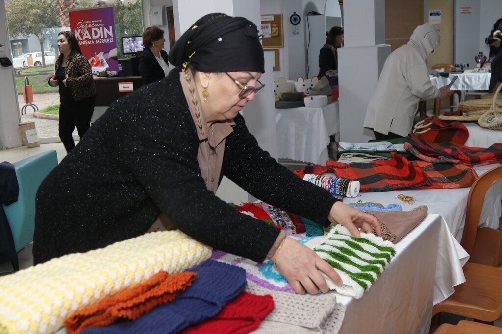 DUNYA KADINLAR GUNU 1