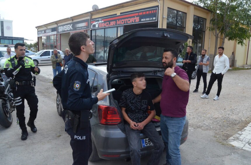 DUR IHTARINA UYMAYAN SURUCU 14 YASIND 941917 279696