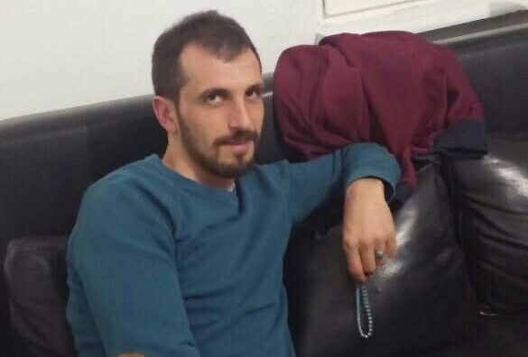 EMINEYI 6 KURSUNLA OLDUREN ESINE AGIRLA 1022777 303488 e1763576161697