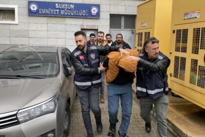 EMINEYI 6 KURSUNLA OLDUREN SANIK ILE YE 991300 294117