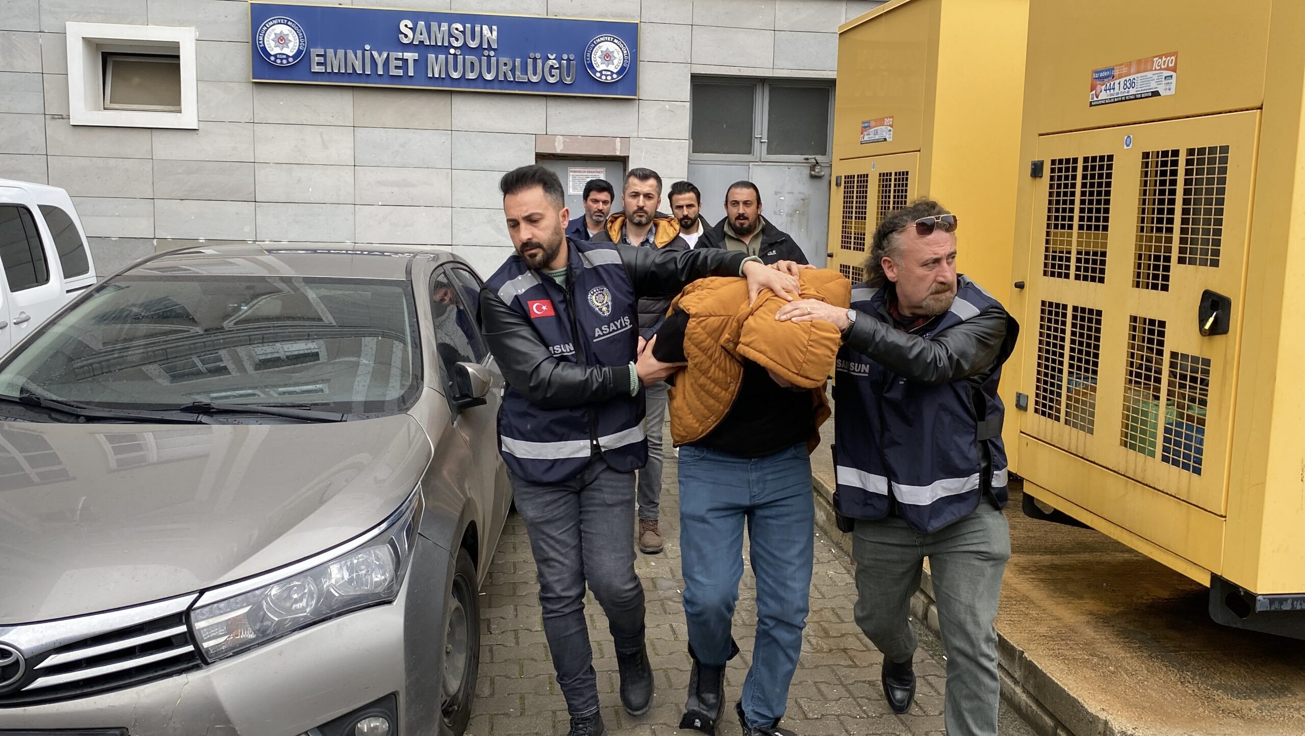 Emine'yi 6 kurşunla öldüren sanık ile yeğenine ağırlaşt.