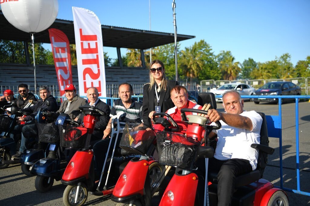 ENGELLI BIREYLERIMIZIN YANINDA OLMAYI SURDURECEGIZ 1