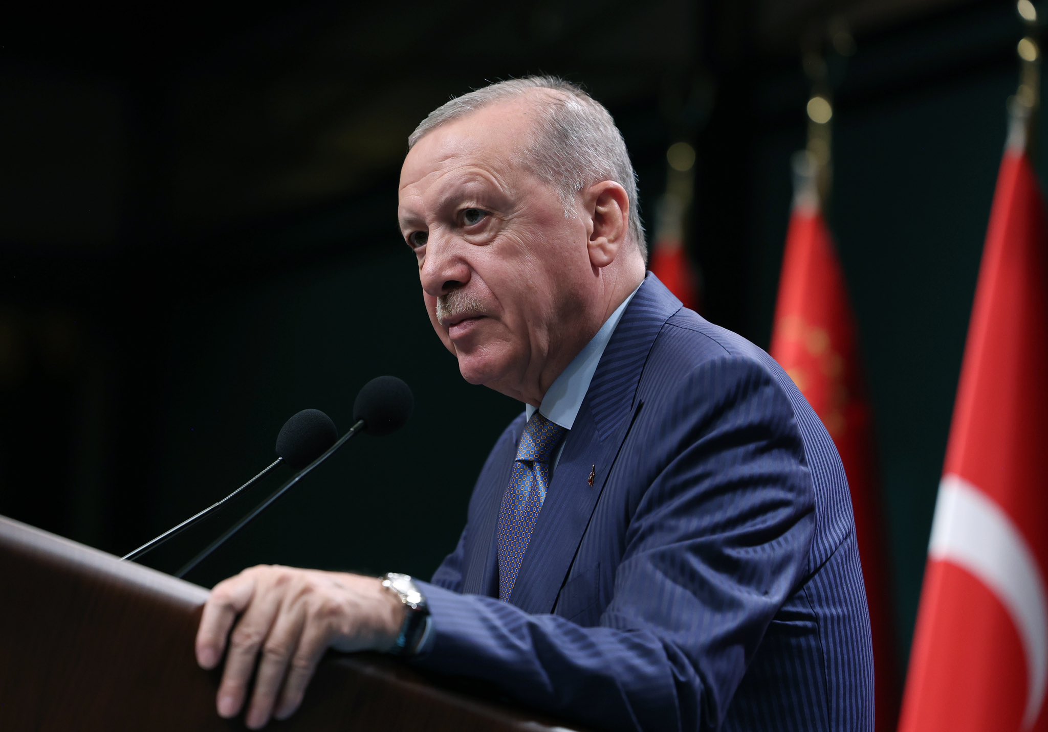 ERDOGAN MAHKEME KARARLARINI TANIMIYORU 904303 268643