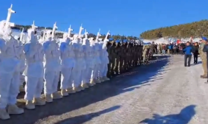 Sarıkamış Harekâtı’nın 109’uncu yılı anma töreninde 9’uncu Komando Tugay Komutanlığı yürüyüş gerçekleştirdi