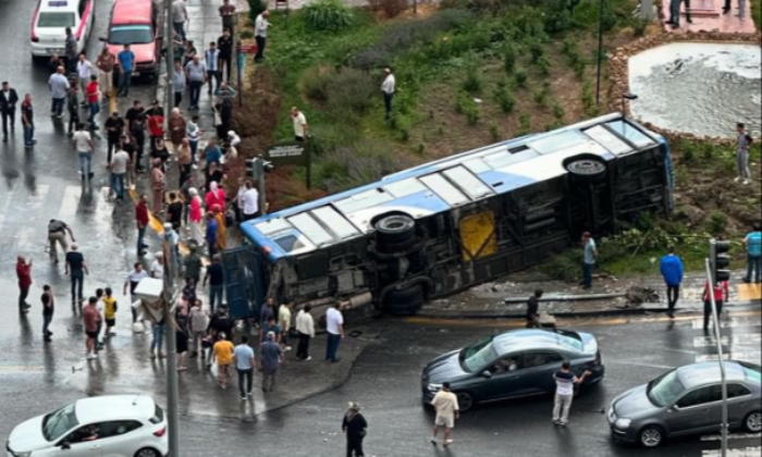 Otobüs devrildi; 5 yaralı