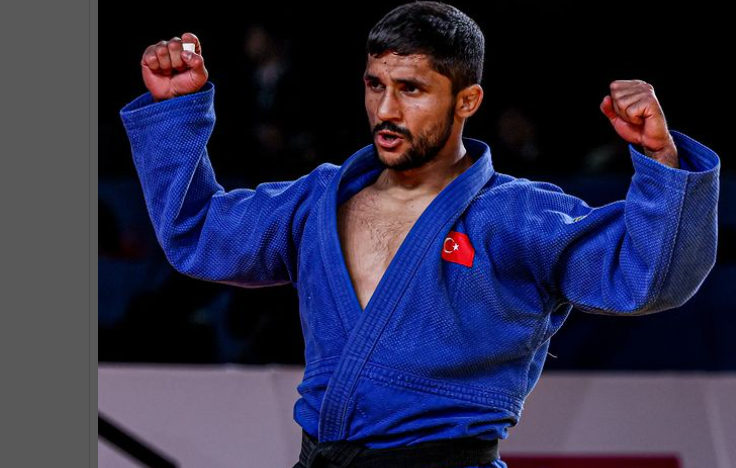 Judoda milli sporcu Salih Yıldız, çeyrek finalde Gürcistanlı Giorgi Sardalashvili’yi yenerek yarı finale yükseldi