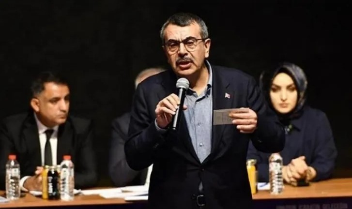 Bakan Yusuf Tekin, DEM’lilerin kürtçe eğitime engel olduğunu açıkladı