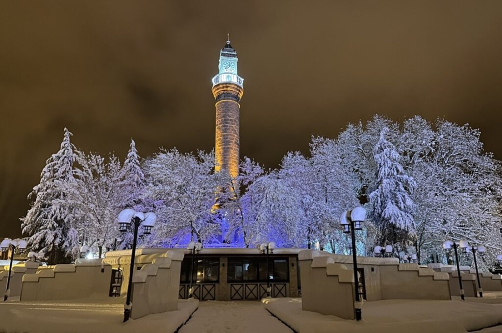 Samsun kar yağışı sonrası beyaza büründü