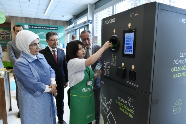 Emine Erdoğan’dan Sıfır Atık Marketine ziyaret