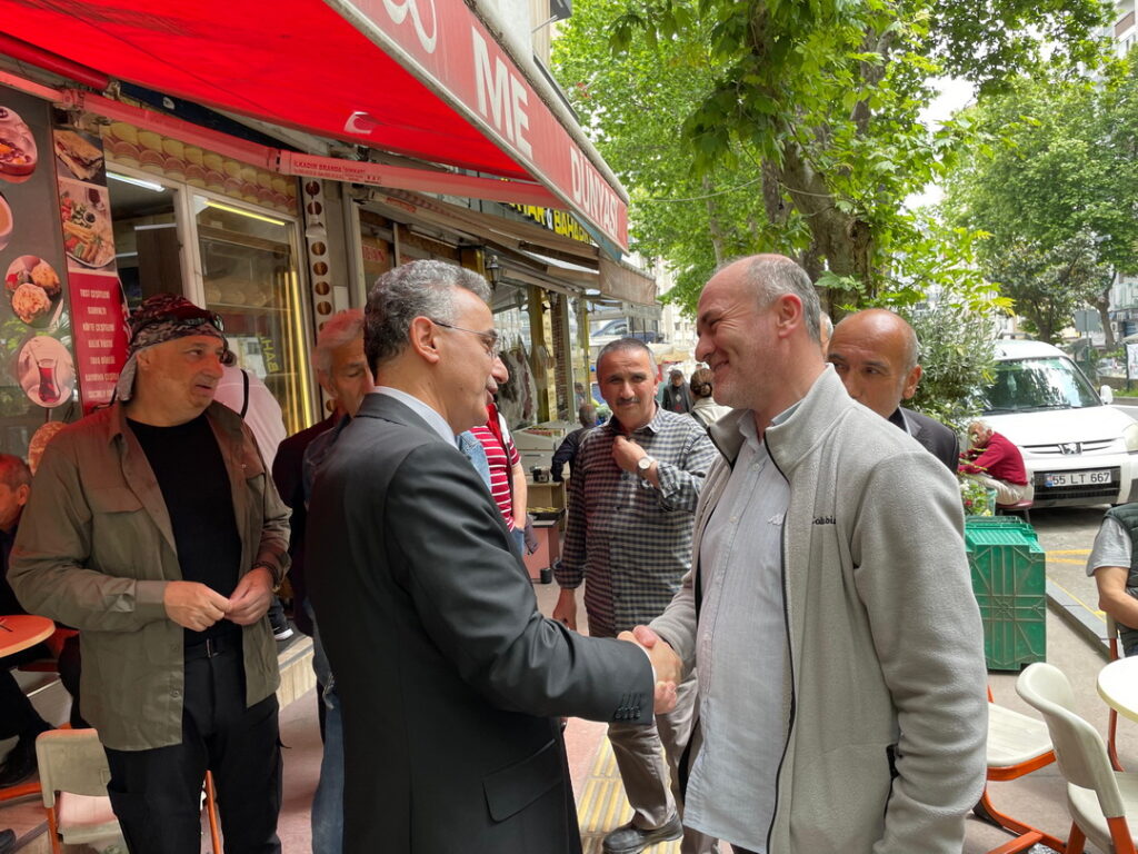 İlkadım’da sorunlar yerinde tespit edilip, çözüme kavuşuyor