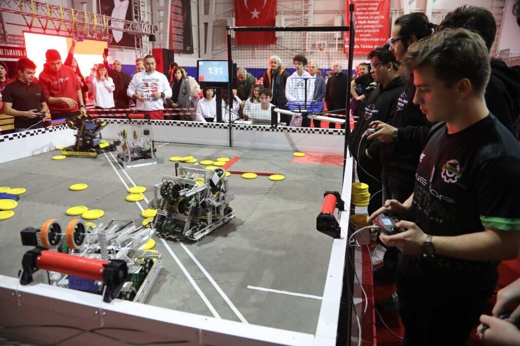 GELECEGIN TEKNOLOJI LIDERLERI ATAKUMDA BULUSTU