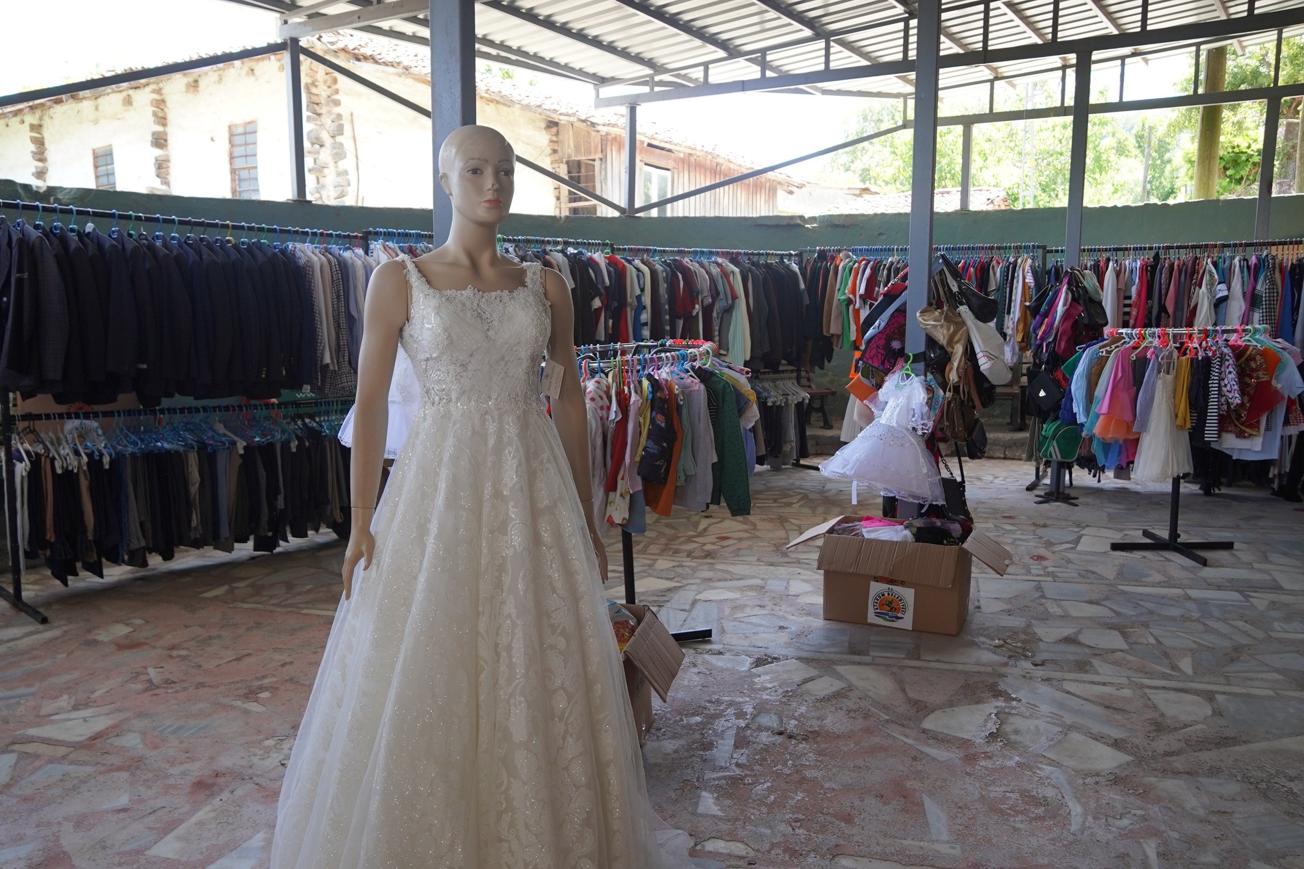 GEZICI MAGAZA KOSELIDE 4