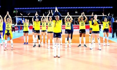 Bakan Bak Fenerbahçe Kadın Voleybol Takımı’nı tebrik etti