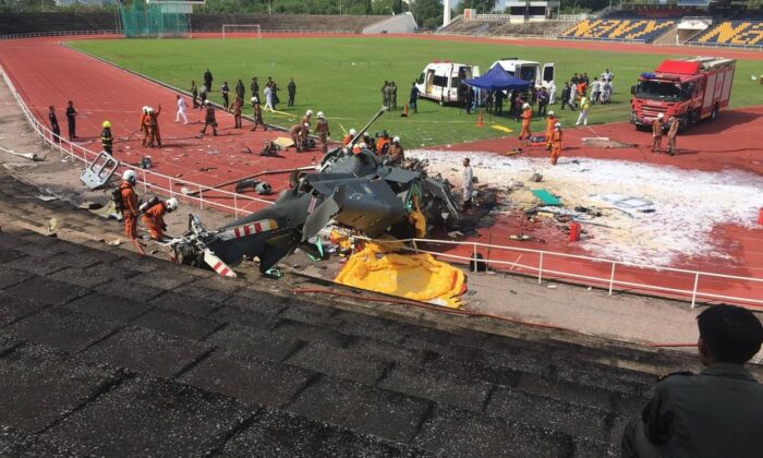 Malezya’da iki helikopter havada çarpıştı; 10 kişi hayatını kaybetti