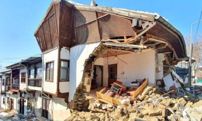 Deprem hasarlı yapılara kesinlikle girmeyin