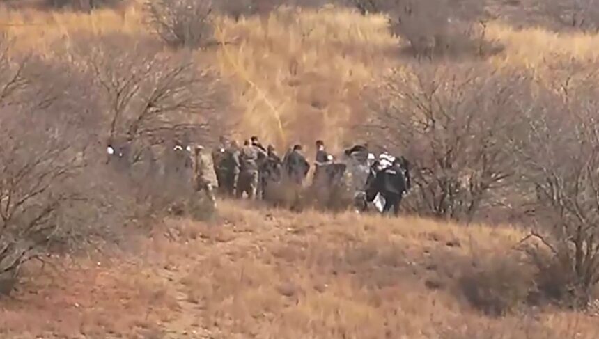 GURCISTANDA DUSEN ASKERI KARGO UCAGINDA 1012028 300224