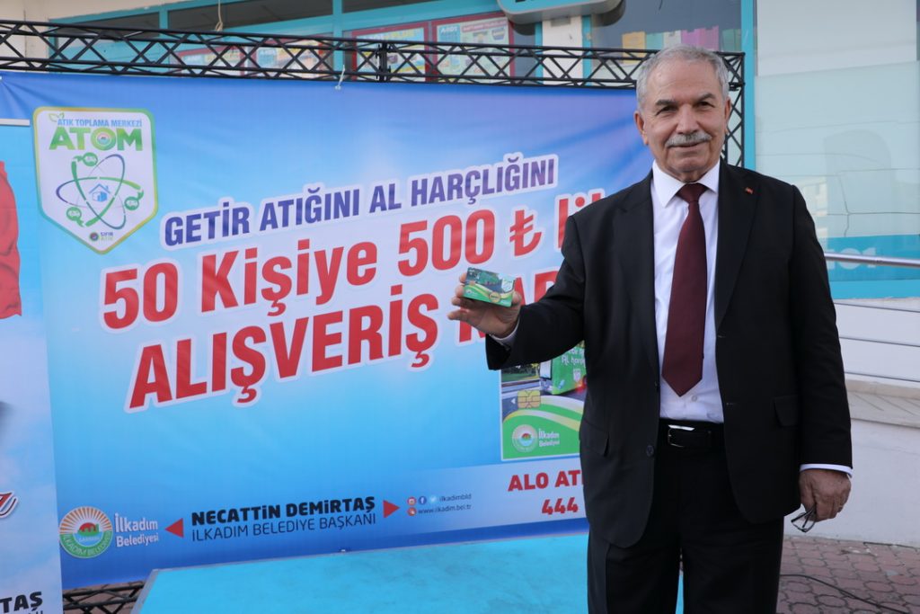 İlkadım’da her ay şanslı 50 ailenin 500 TL’lik alışveriş kartı sahip olacak