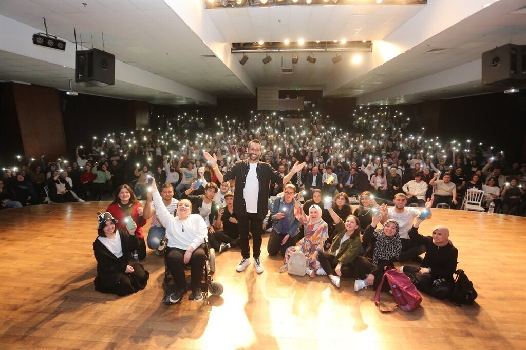 Gri Koc Gokhan Muftuoglu Canikte