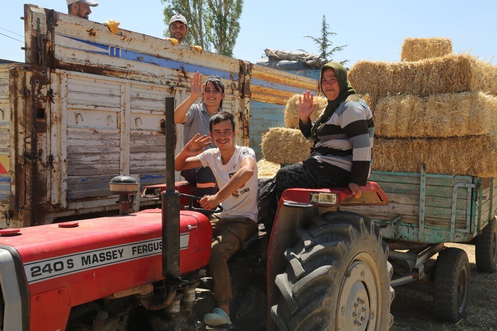 HAYVAN URETICILERINE CAN SUYU GIBI DESTEK 1