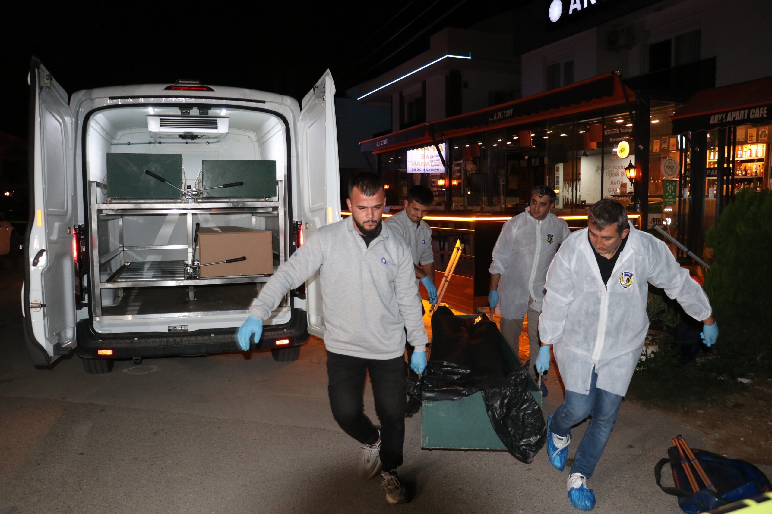 Husumetli kuzenlerin barışma buluşması silahlı kavgaya dön