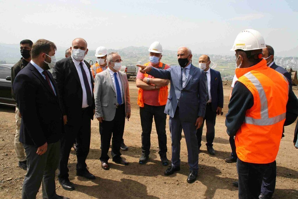 Hizmet noktasinda duracak bir dakikamiz bile yok scaled