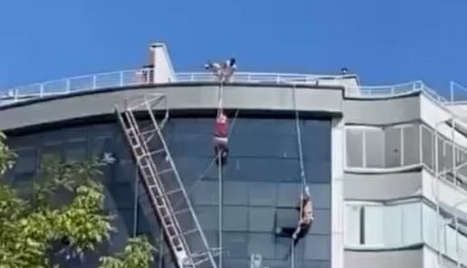 IKI ISCININ UZERINDE CALISTIGI ISKELENIN 826963 245029 e1753169497481