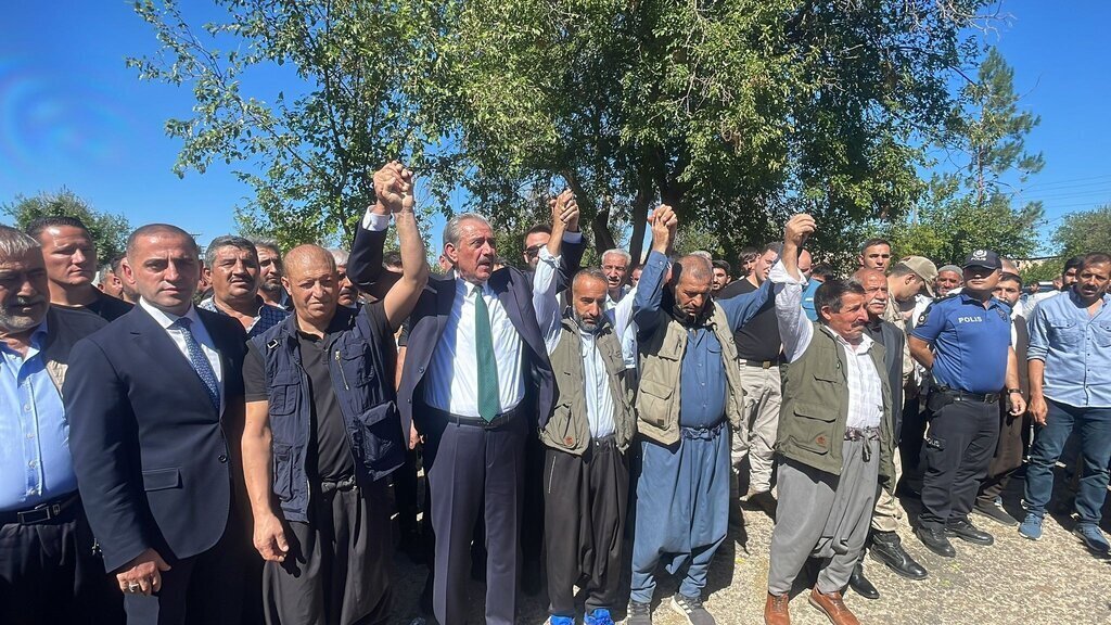 ILK BULUSMADA 3 KISI OLMUSTU HUSUMETLI 412232 114551