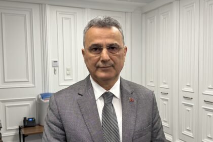 ILKADIM BELEDIYE BASKANI KURNAZ BENIM O 1034902 307111