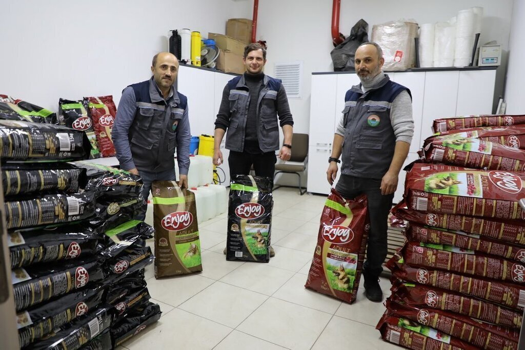 ILKADIM BELEDIYESI CAN DOSTLARI ICIN BESLENME UNITESI URETIMINE BASLADI