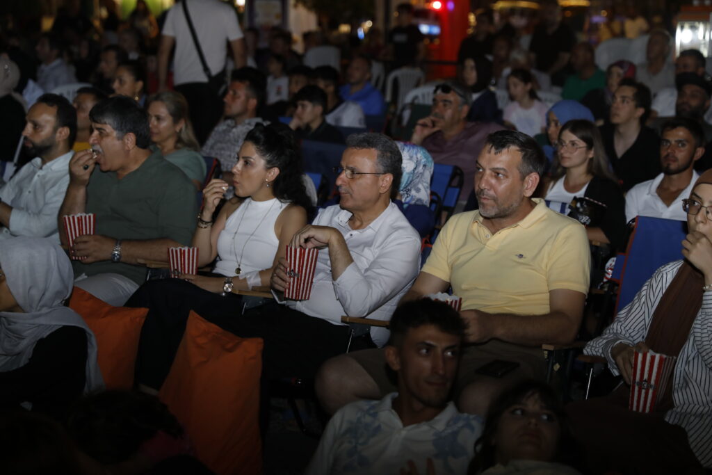 İlkadım’da açık havada sinema keyfi yaşandı