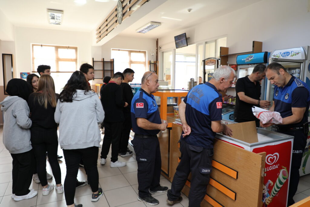 İlkadım’da okul kantinlerine denetim yapıldı