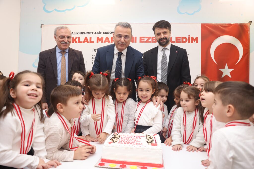 İlkadımlı minikler istiklal marşı ile duygulandırdı