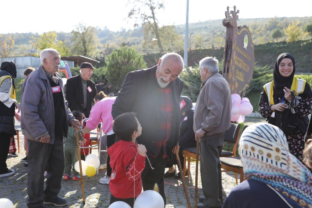 Samsun’da minik kalpler ile yaşlılar buluştu