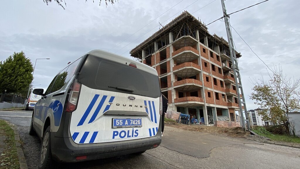 INSAATTAN BASINA KALAS DUSEN COCUK AGIR 433190 127881 scaled