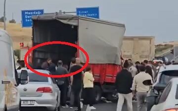 ISCILERI TASIYAN KAMYONET ILE KAMYON CAR 960283 285146 e1760338897600