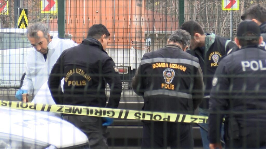 ISTANBUL BAHCELIEVLERDE POLISIN BACAGI 452548 133634