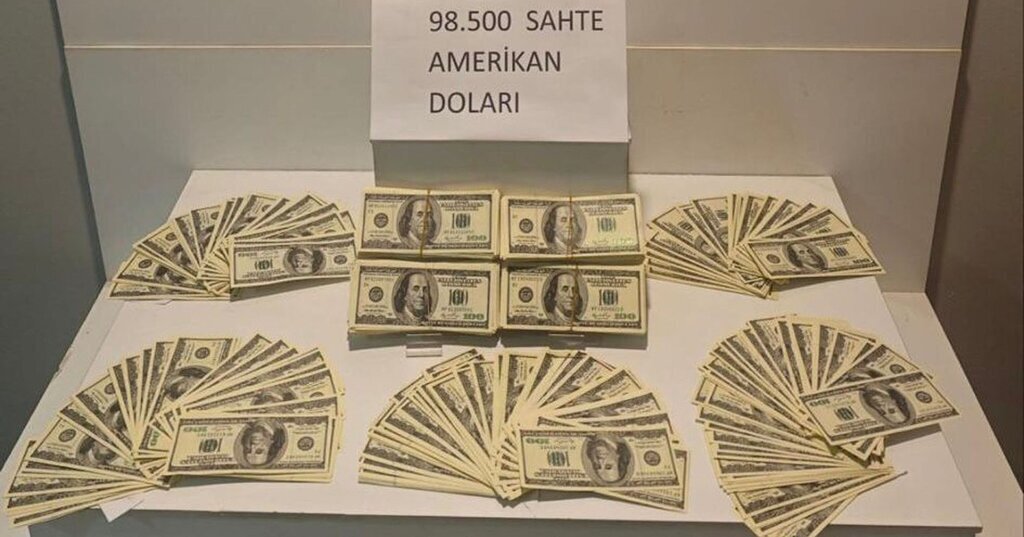 ISTANBUL BUYUK ISTANBUL OTOGARINDA 2 K 521534 154411