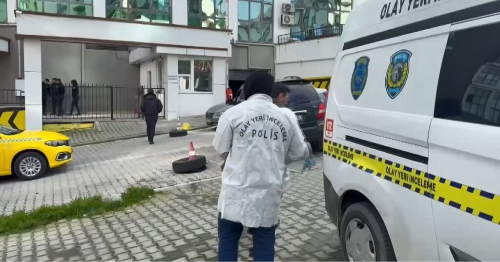 ISTANBUL ESENYURTTA DINI NIKAHLI ESIN 525122 155418