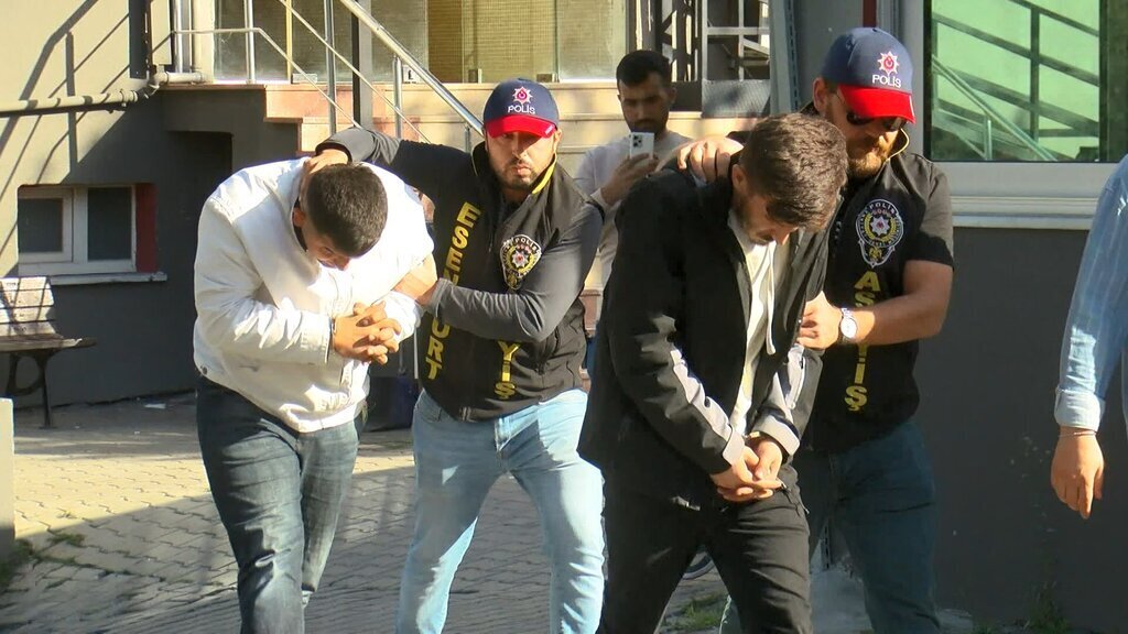 ISTANBUL ESENYURTTA SILAHLI SALDIRIYA 353026 97407