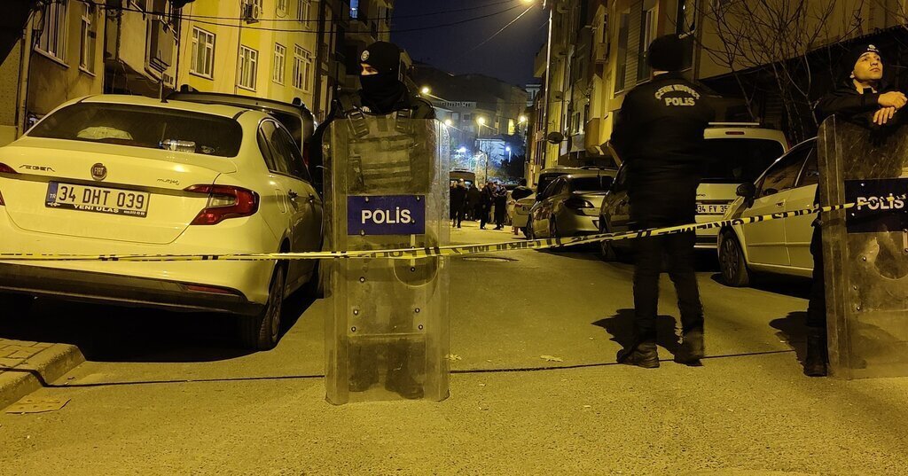 ISTANBUL EYUPSULTANDA AILE KATLIAMI 540094 160055