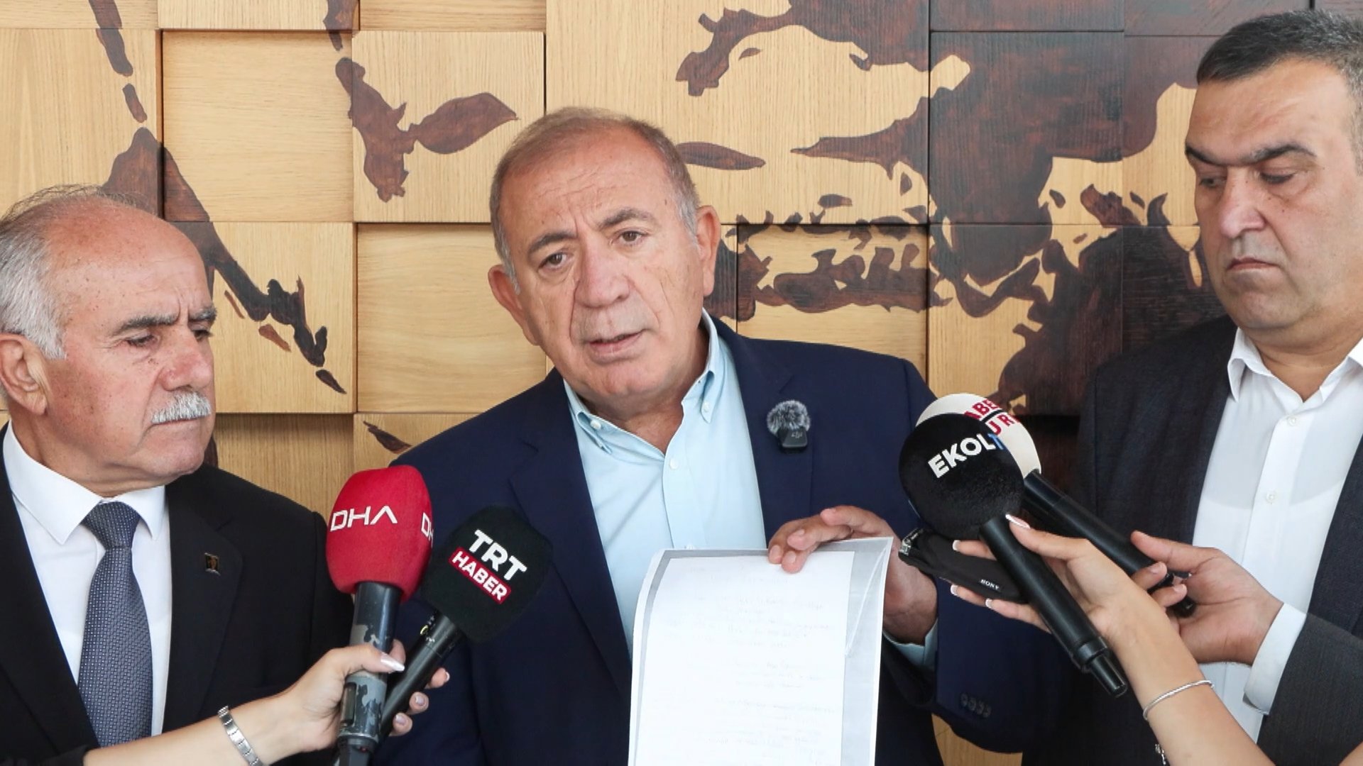 İstanbul- Gürsel Tekin: Sürekli sizin yalanlarınızı düzel