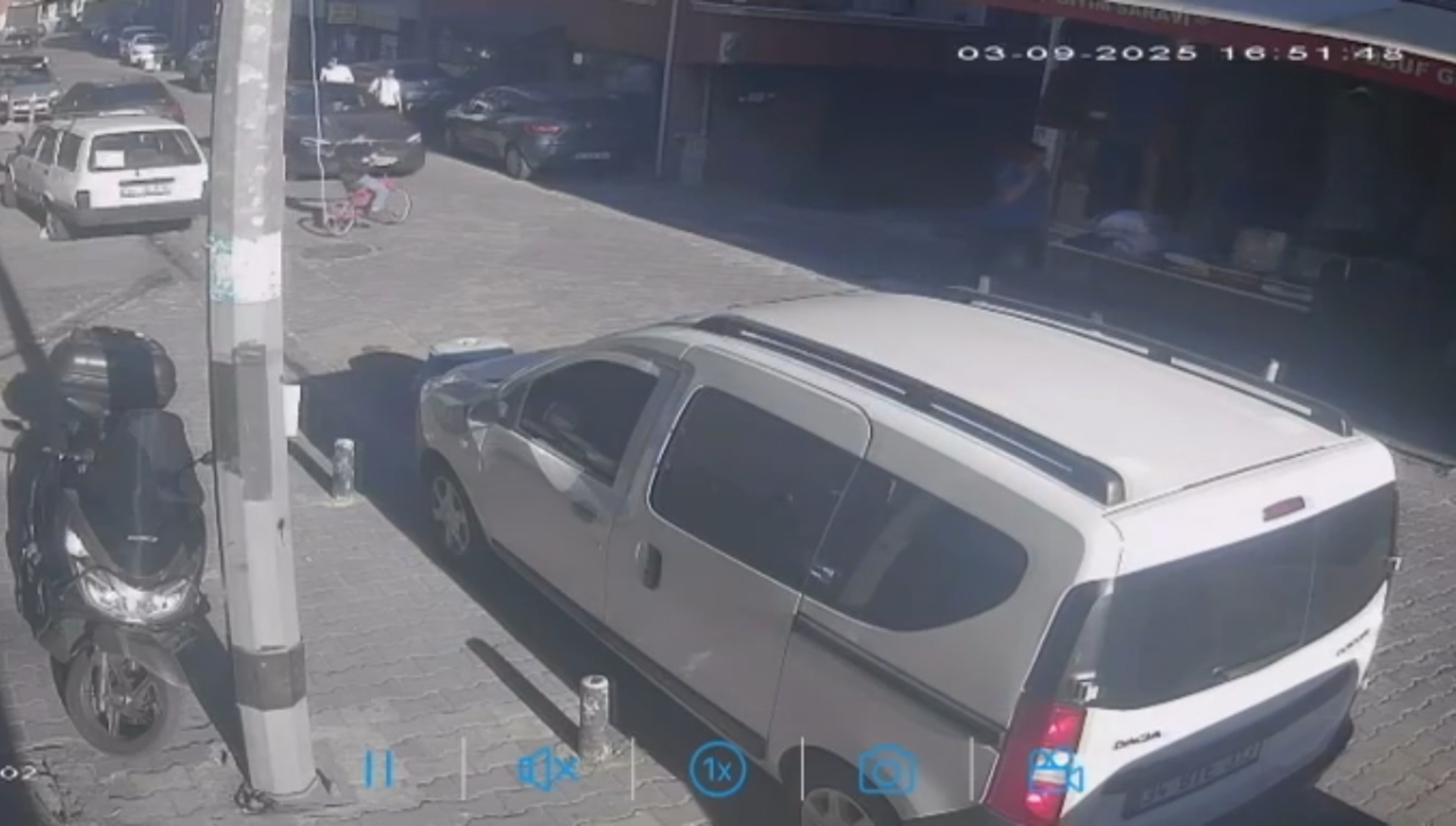 ISTANBUL KAGITHANEDE KOVALADIGI COCUG 896789 266409