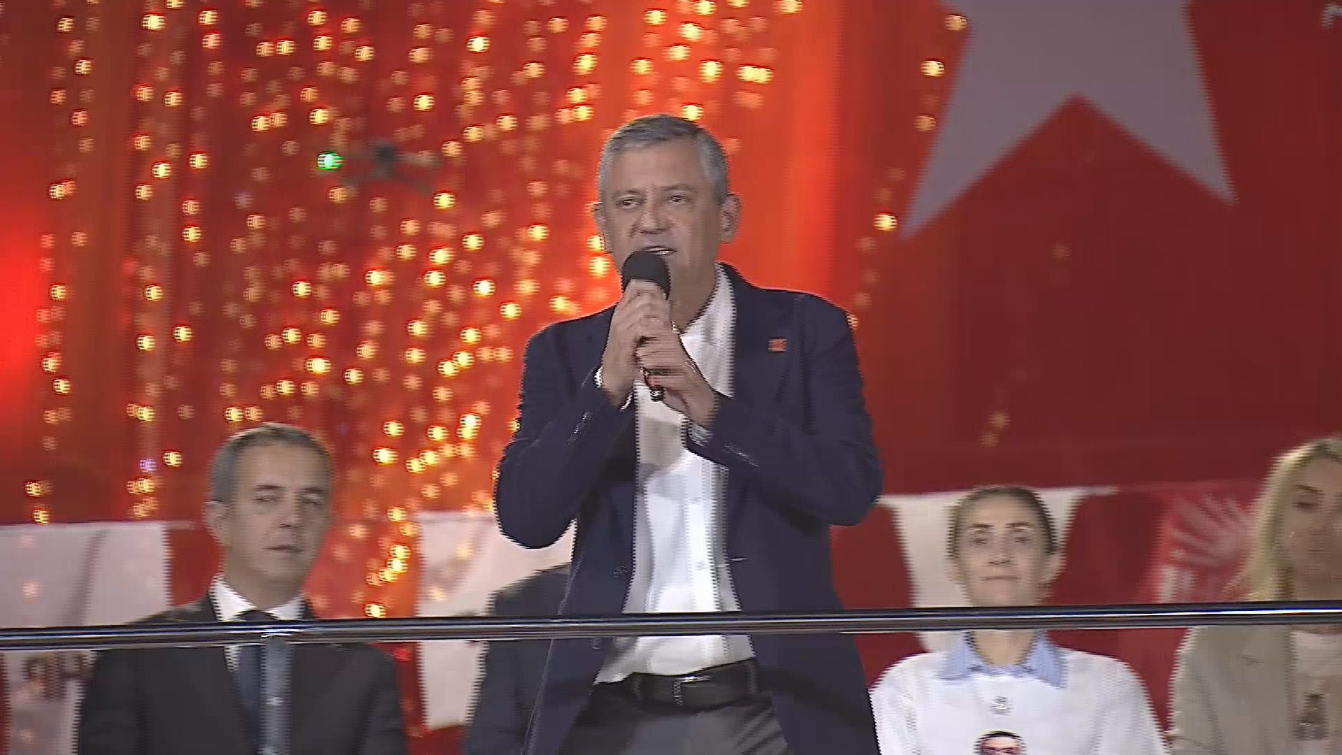 ISTANBUL OZGUR OZEL BEYOGLUNDA KONUST 884733 262880