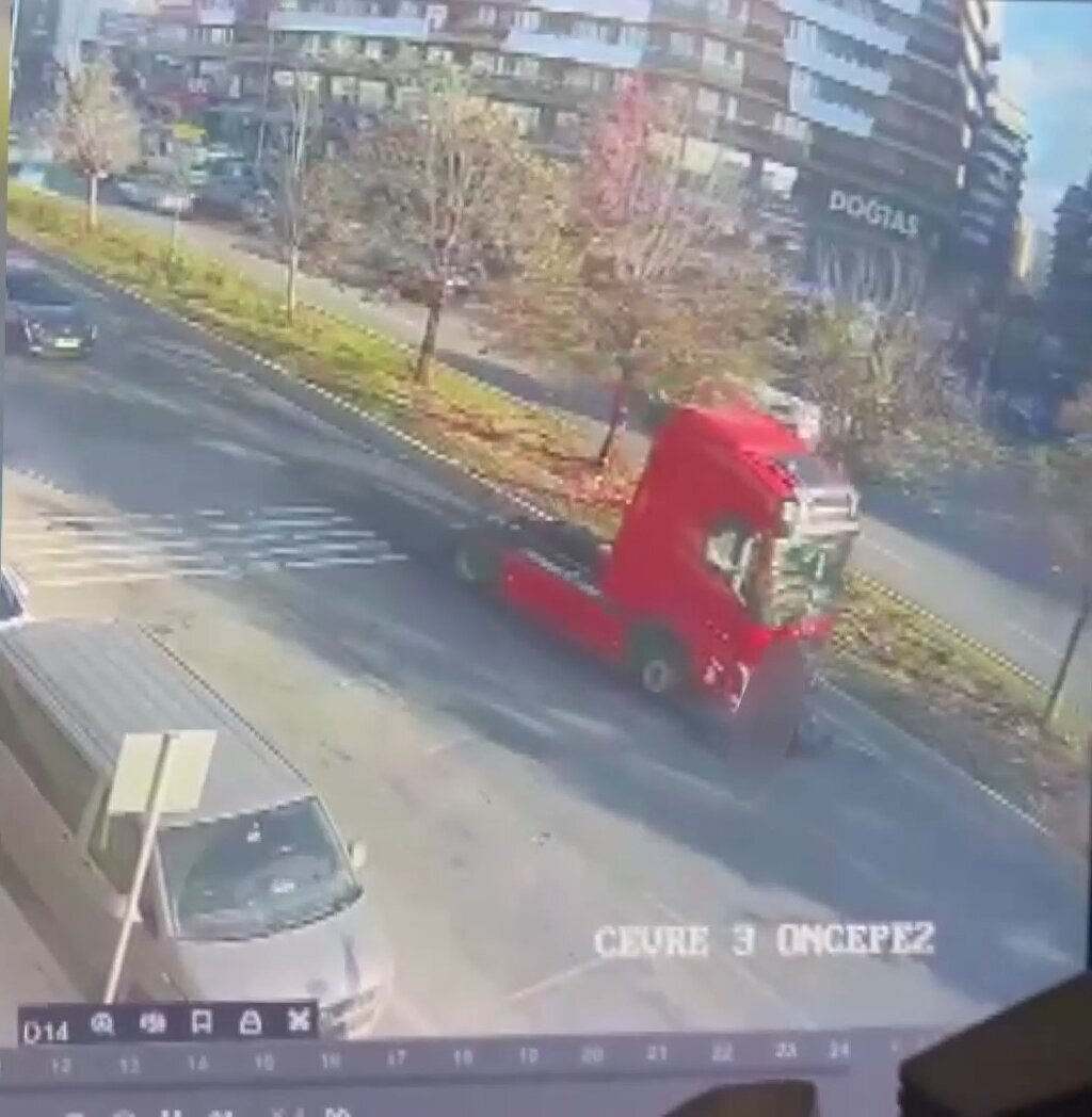 ISTANBUL PENDIKTE FECI KAZA KAMERADA 406461 119756