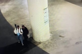 ISTANBUL TAKSIMDE KENDISINE PARA VERM 945512 280812