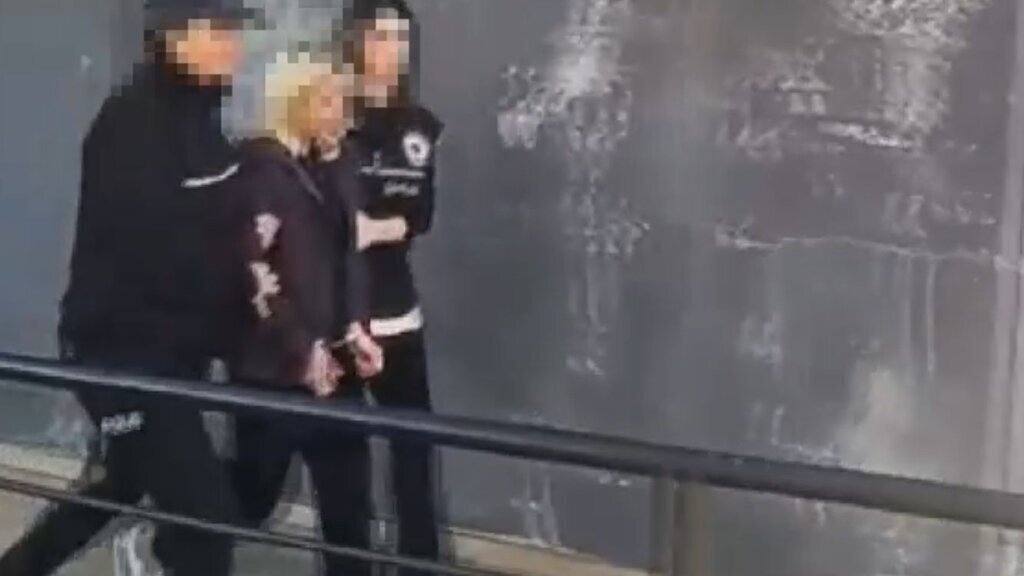 ISTANBUL UMRANIYEDE ANNESINE SALDIRDI 397063 110104