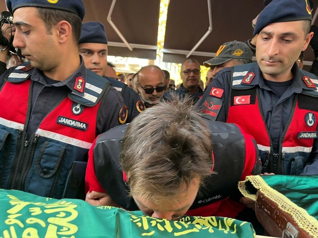 IZMIRDE EVDE CIKAN YANGINDA OLEN 5 KARD 418606 123442 scaled