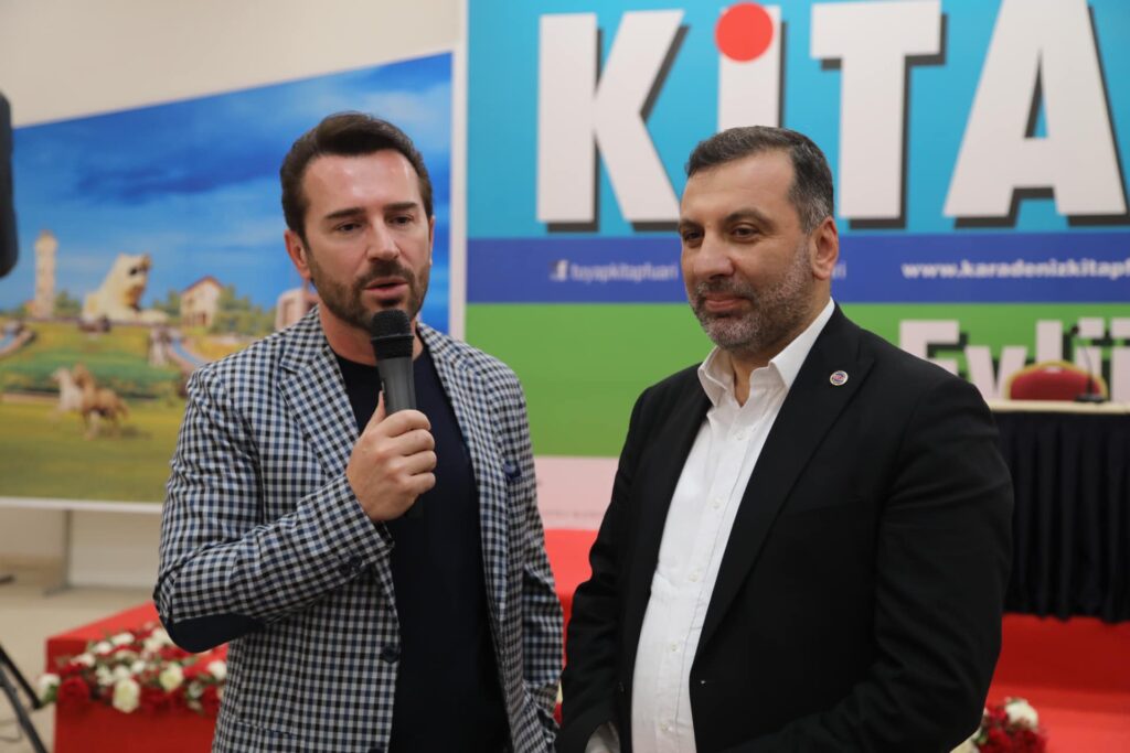 İbrahim Sarıcaoğlu: “Fuarlar Kitap Sevgisini Artıyor”